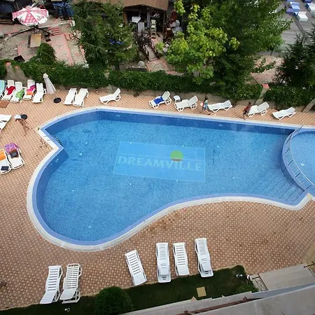 Complex Golden Dreams Appart hôtel