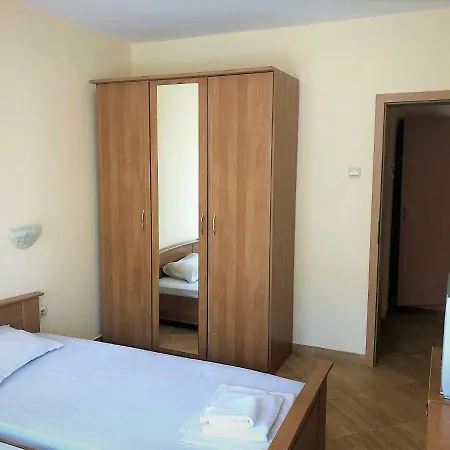 Complex Golden Dreams Appart hôtel