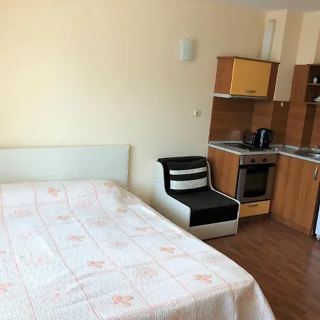 Complex Golden Dreams Appart hôtel 3*